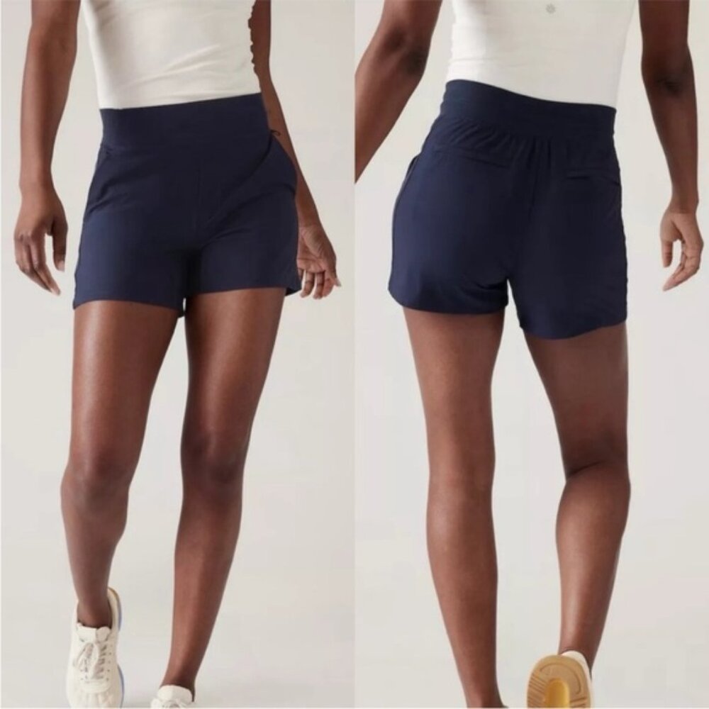 NWT Athleta Brooklyn shorts, Navy blue, size 6